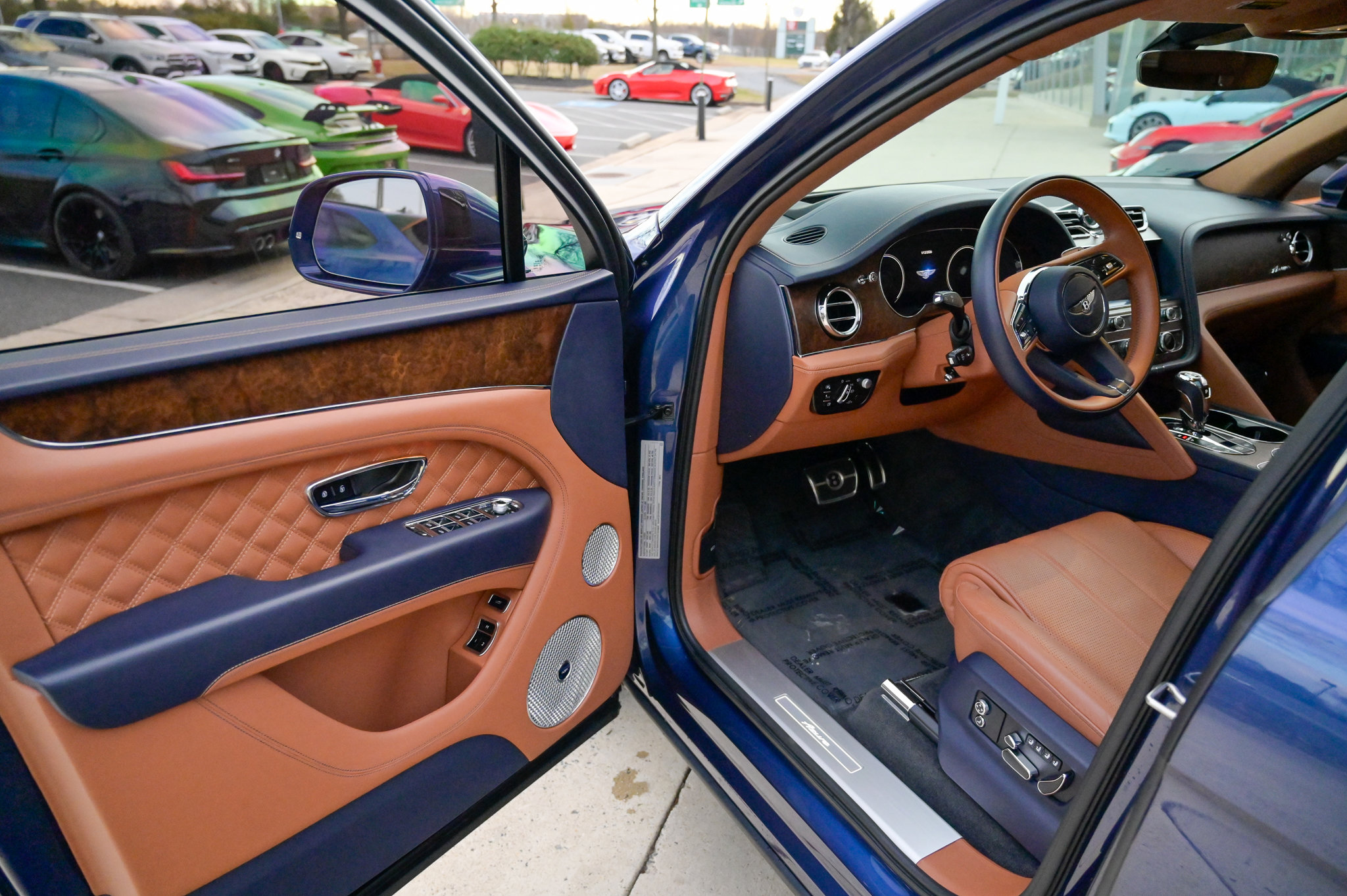 Used 2023 Bentley Bentayga image 15