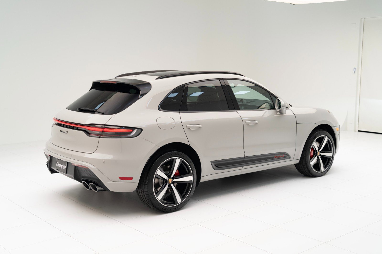 New 2026 Porsche Macan S image 9