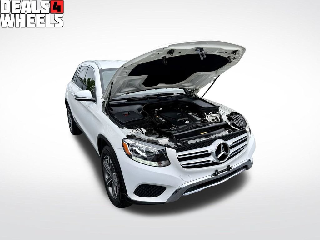 Used 2019 Mercedes-Benz GLC 300 4MATIC image 4