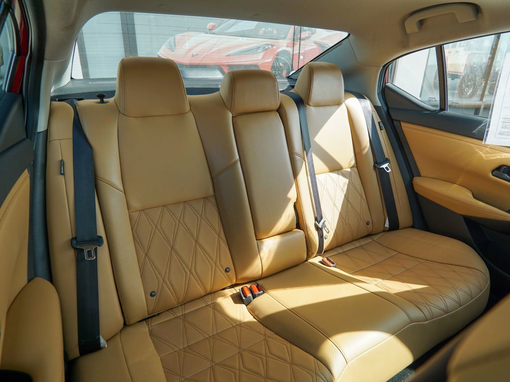 Used 2024 Nissan Sentra SV w/ SV Premium Package FWD image 29