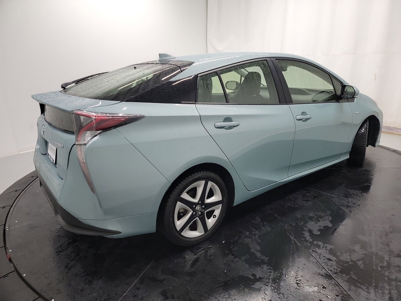 Used 2016 Toyota Prius Two image 9