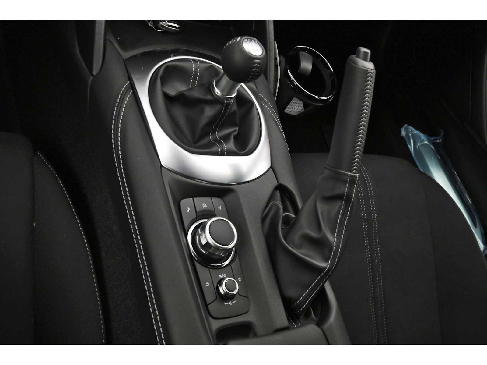 New 2026 MAZDA MX-5 Miata Club w/ Interior Package RWD image 13