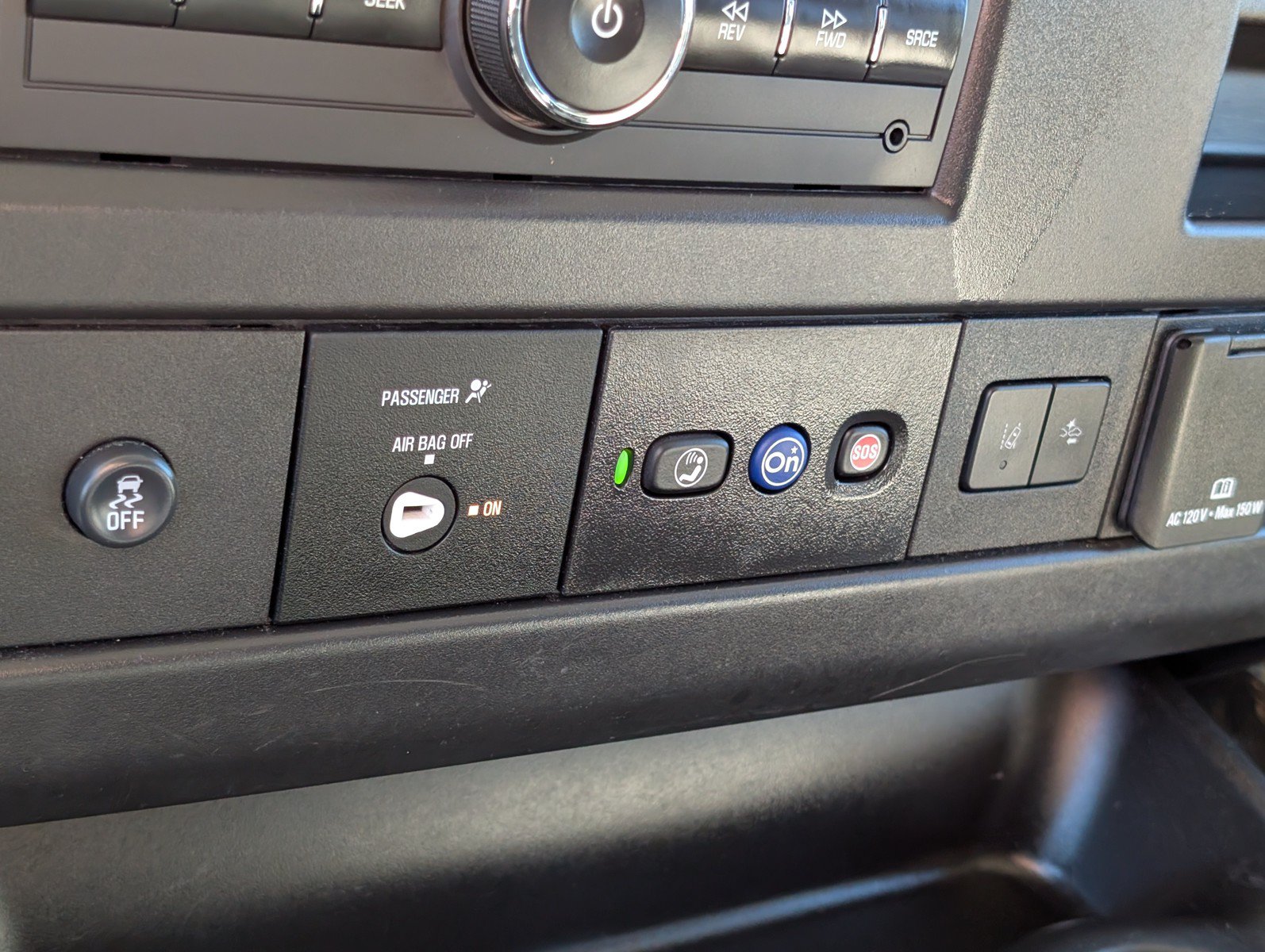 Used 2025 Chevrolet Express 3500 LT w/ LT Preferred Equipment Group RWD image 24