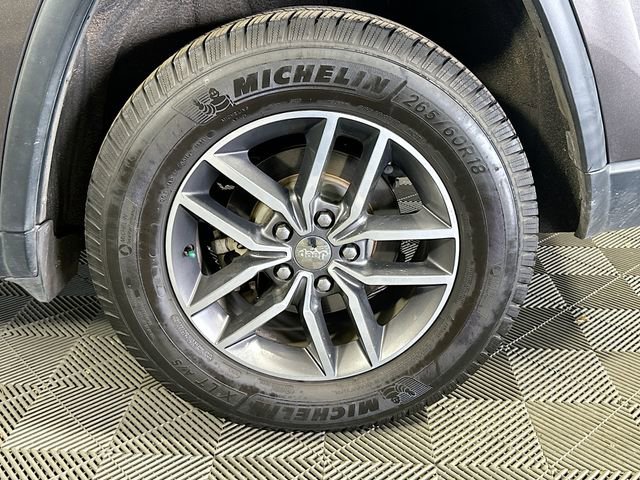 Used 2018 Jeep Grand Cherokee Limited image 29