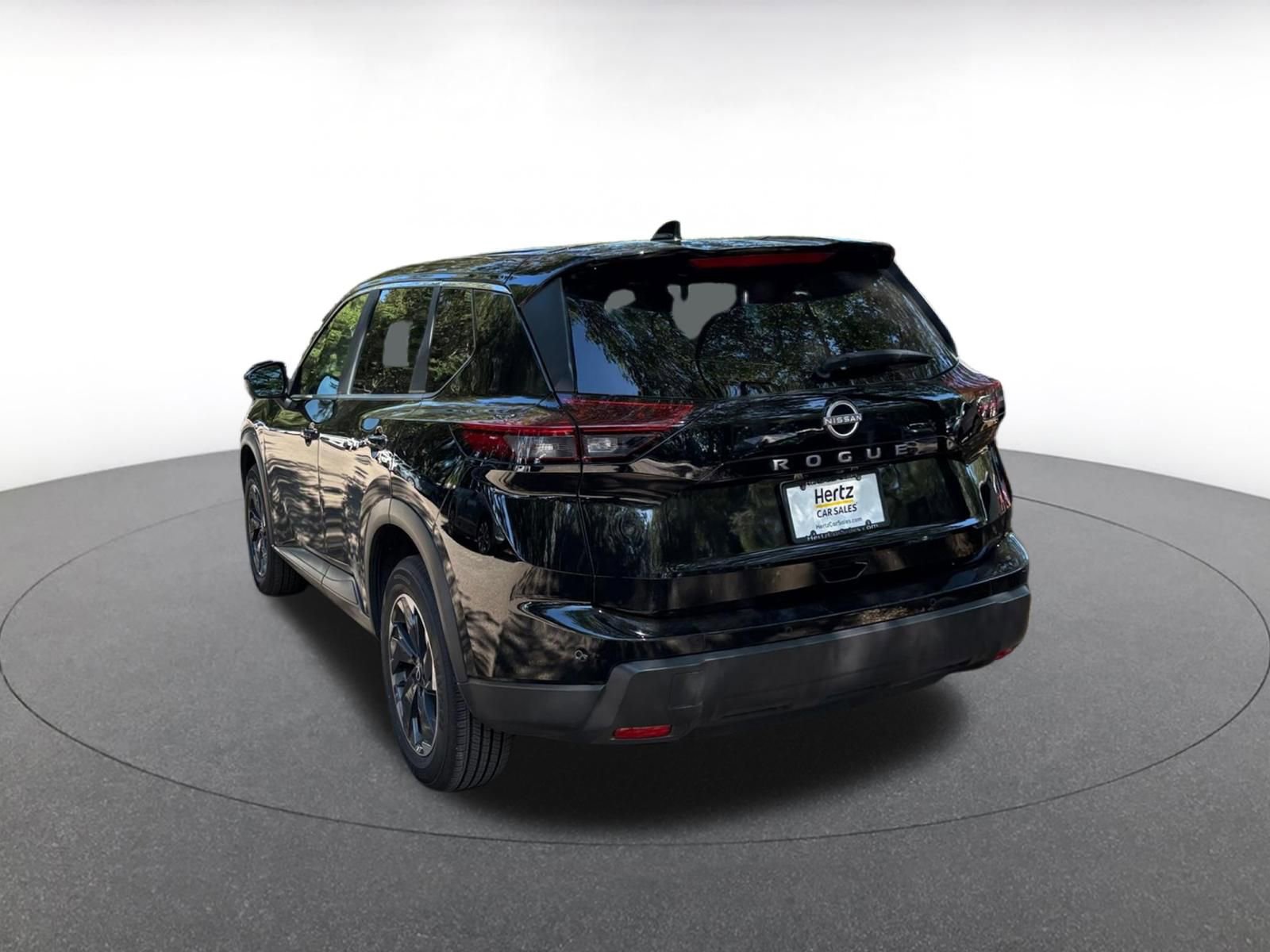 Used 2025 Nissan Rogue SV FWD image 5
