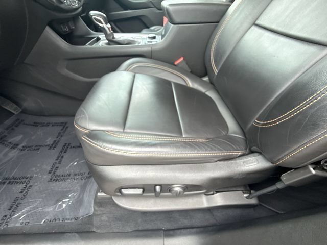 Used 2021 Chevrolet Traverse RS FWD image 12