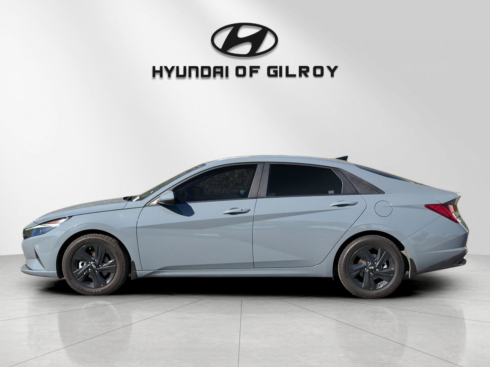 Used 2023 Hyundai Elantra Blue FWD image 2