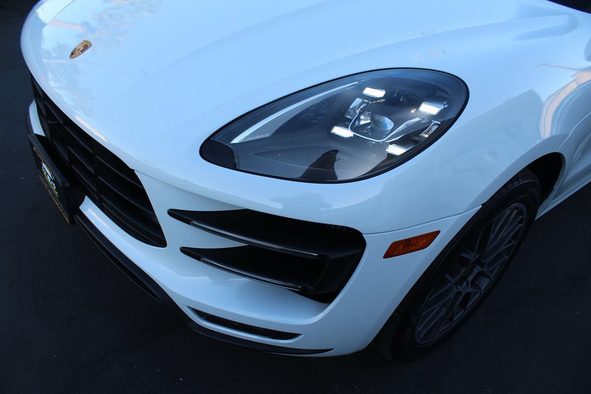 Used 2017 Porsche Macan Turbo AWD/4WD image 10