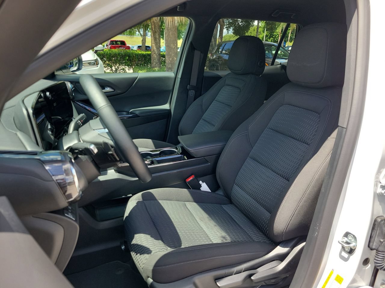 Used 2026 Chevrolet Equinox LT FWD image 15