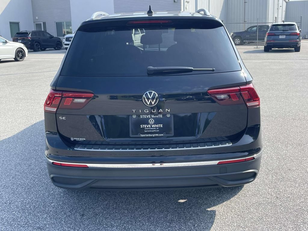 Certified 2023 Volkswagen Tiguan SE FWD image 7