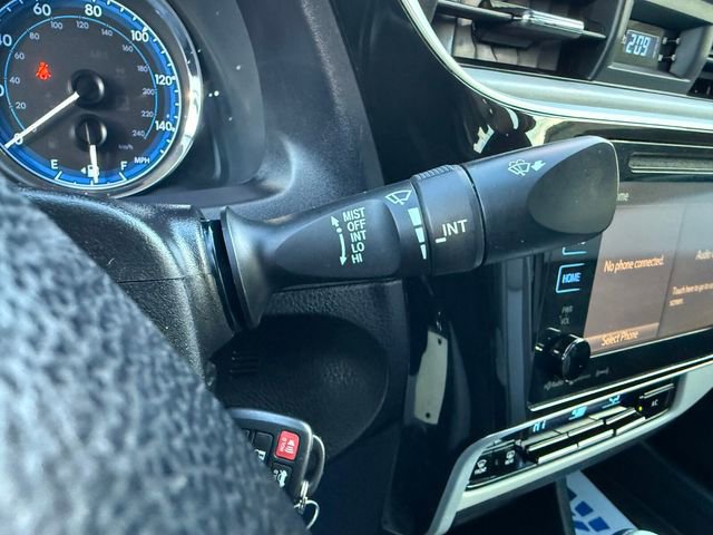 Used 2018 Toyota Corolla L image 18