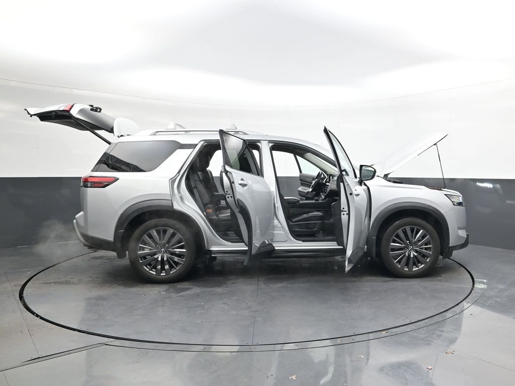 Used 2022 Nissan Pathfinder SL w/ SL Premium Package image 47