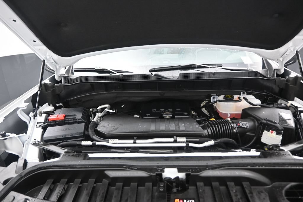 Used 2026 Chevrolet Silverado 1500 Custom w/ Turbomax Blackout Package RWD image 14