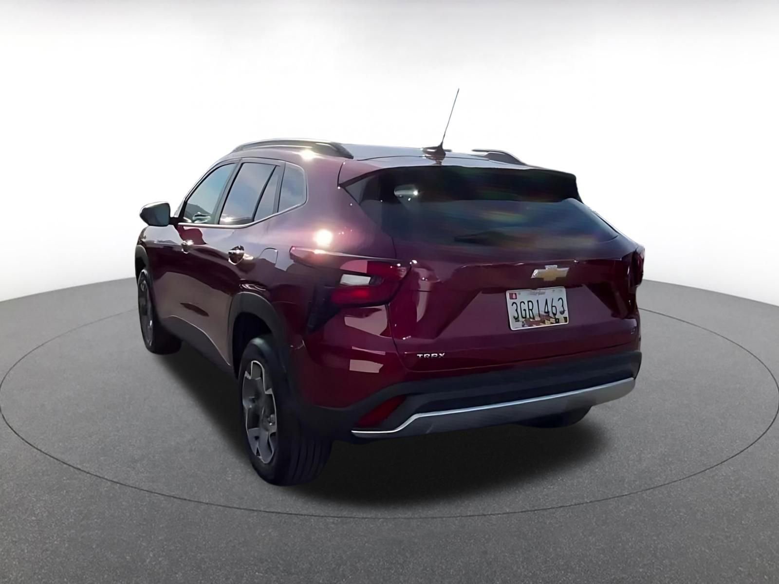 Used 2025 Chevrolet Trax LT w/ LT Convenience Package image 10