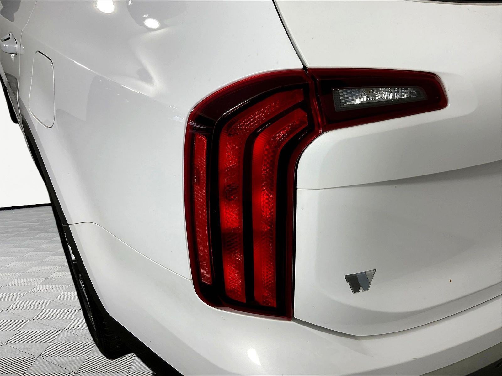 Certified 2024 Kia Telluride LX FWD image 23