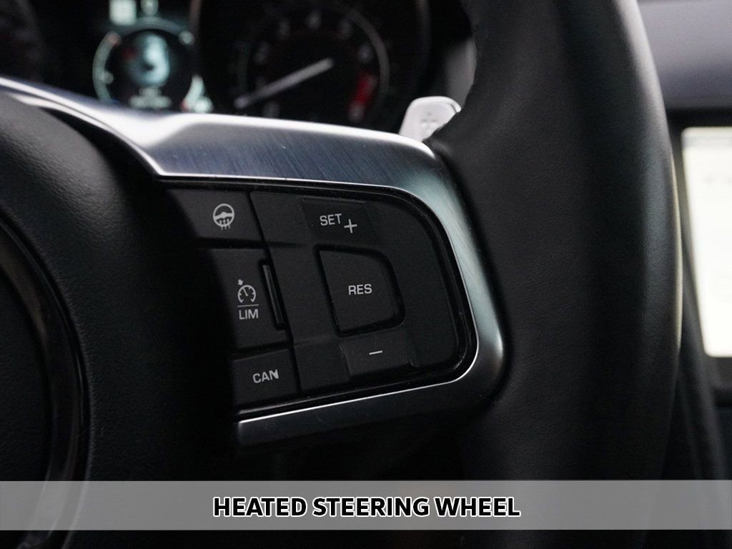 Used 2019 Jaguar F-TYPE R-Dynamic image 10