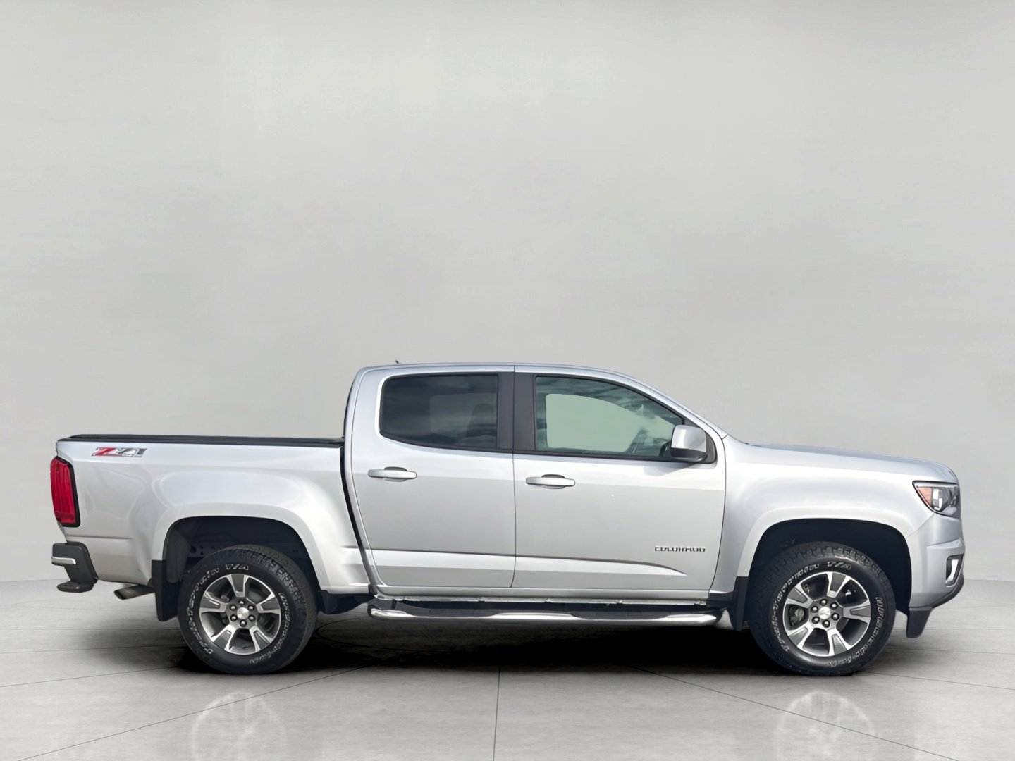 Used 2018 Chevrolet Colorado Z71 AWD/4WD image 3