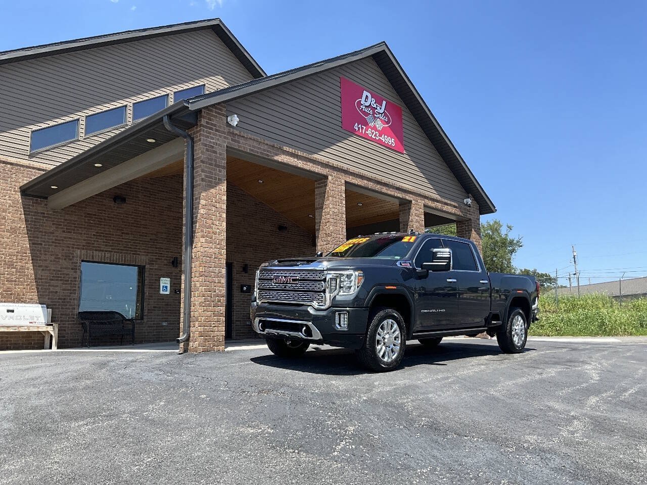Used 2021 GMC Sierra 2500 Denali w/ Denali Ultimate Package AWD/4WD image 3
