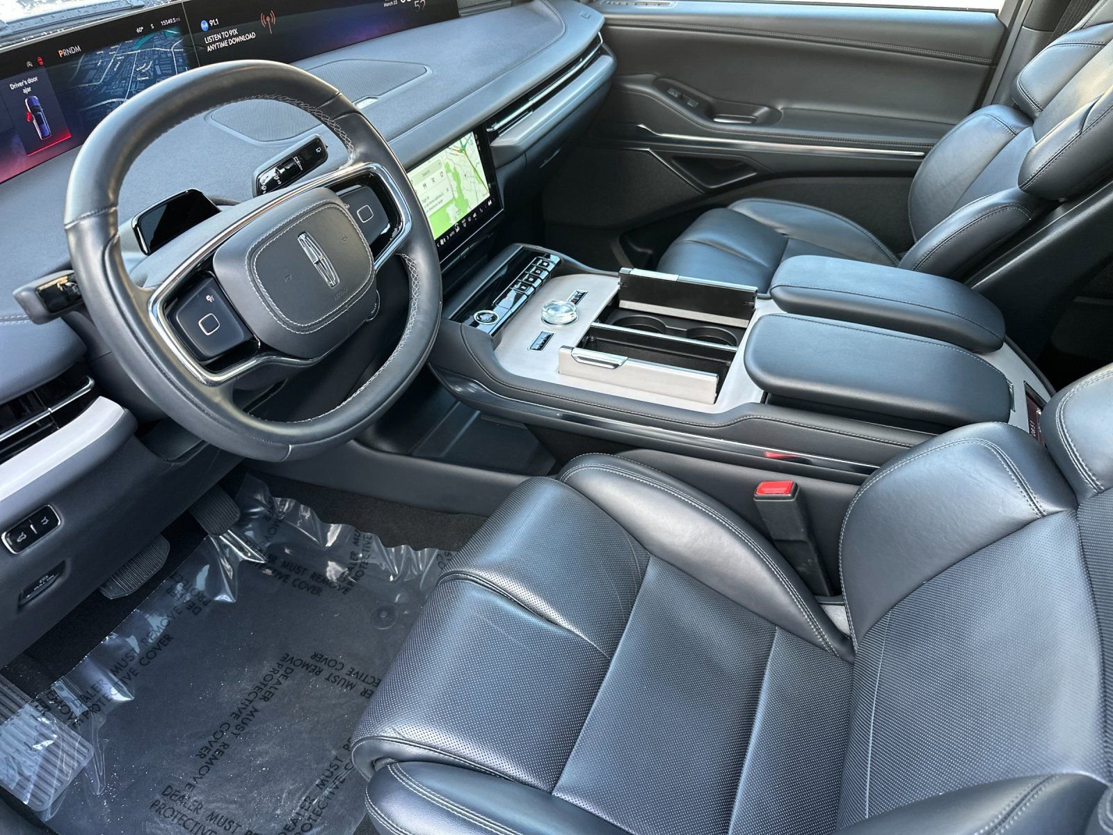 Used 2025 Lincoln Navigator Reserve w/ Jet Appearance Package image 11