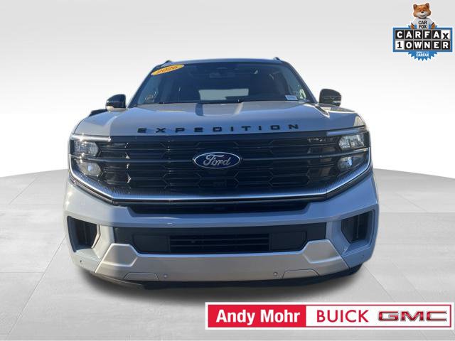 Used 2026 Ford Expedition Platinum w/ Driver's Package AWD/4WD image 3