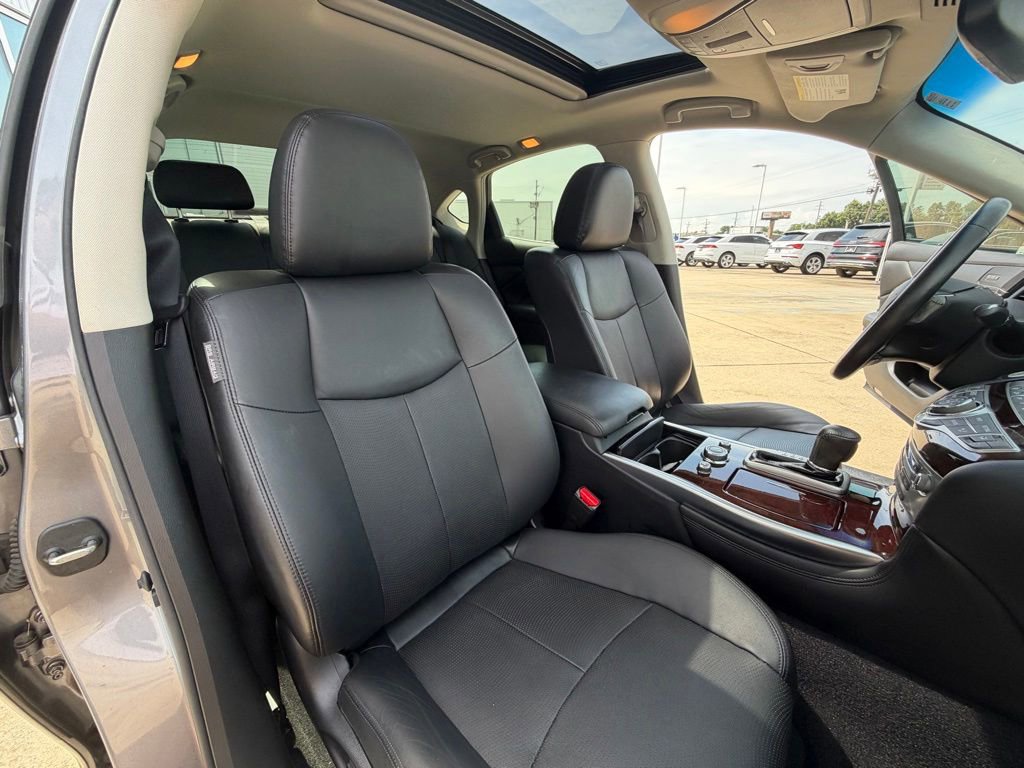Used 2015 INFINITI Q70 3.7 RWD image 28