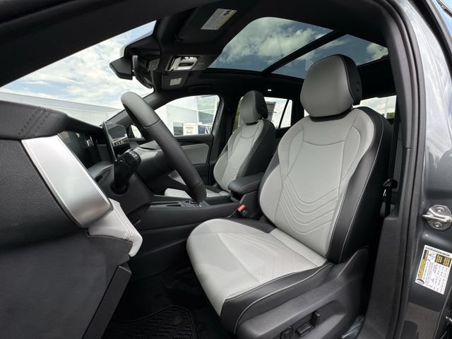 New 2026 Volkswagen Tiguan SE R-Line FWD image 19