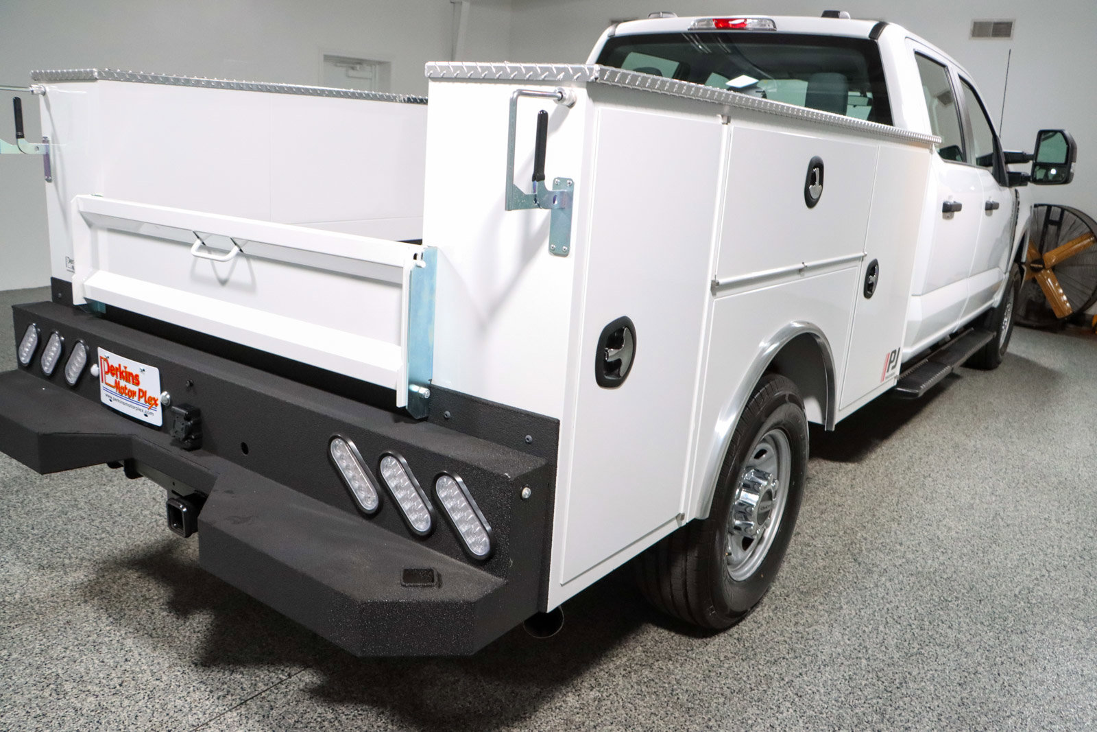 Used 2023 Ford F250 XL w/ FX4 Off-Road Package AWD/4WD image 8