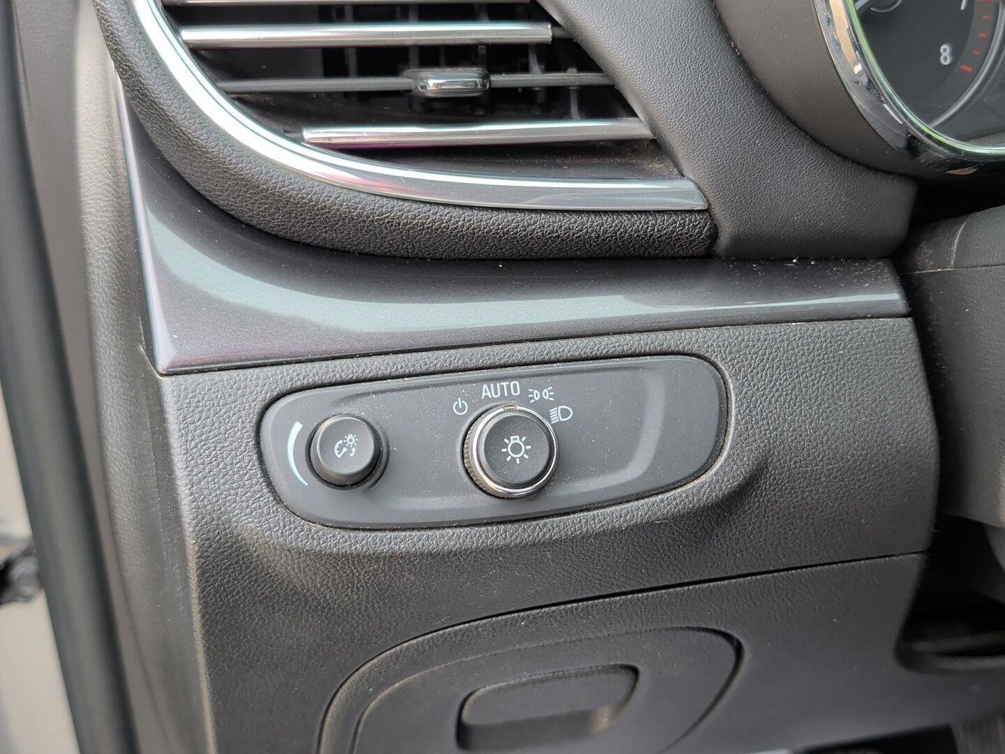 Used 2019 Buick Encore Preferred FWD image 13