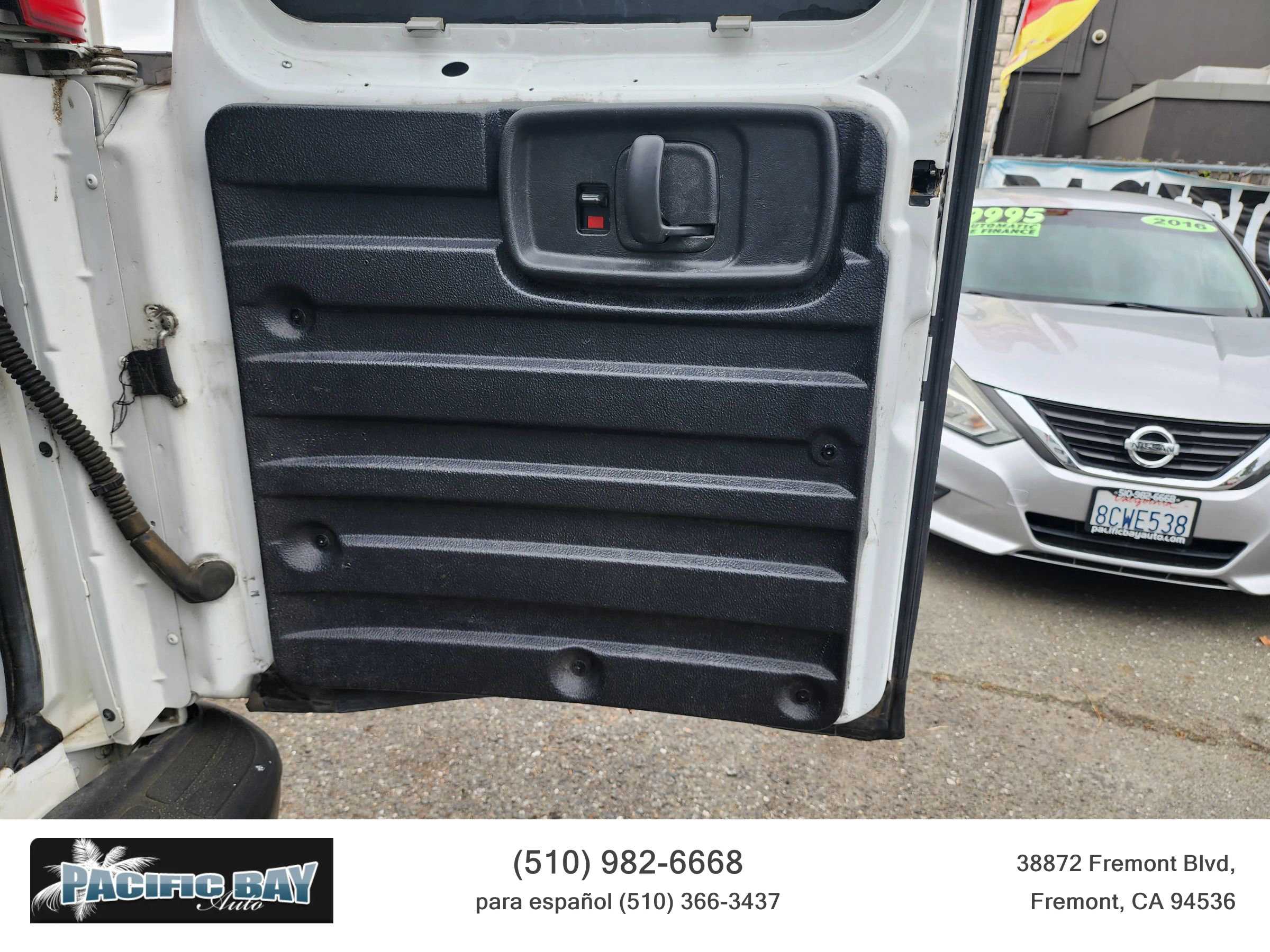 Used 2012 Chevrolet Express 2500 image 18