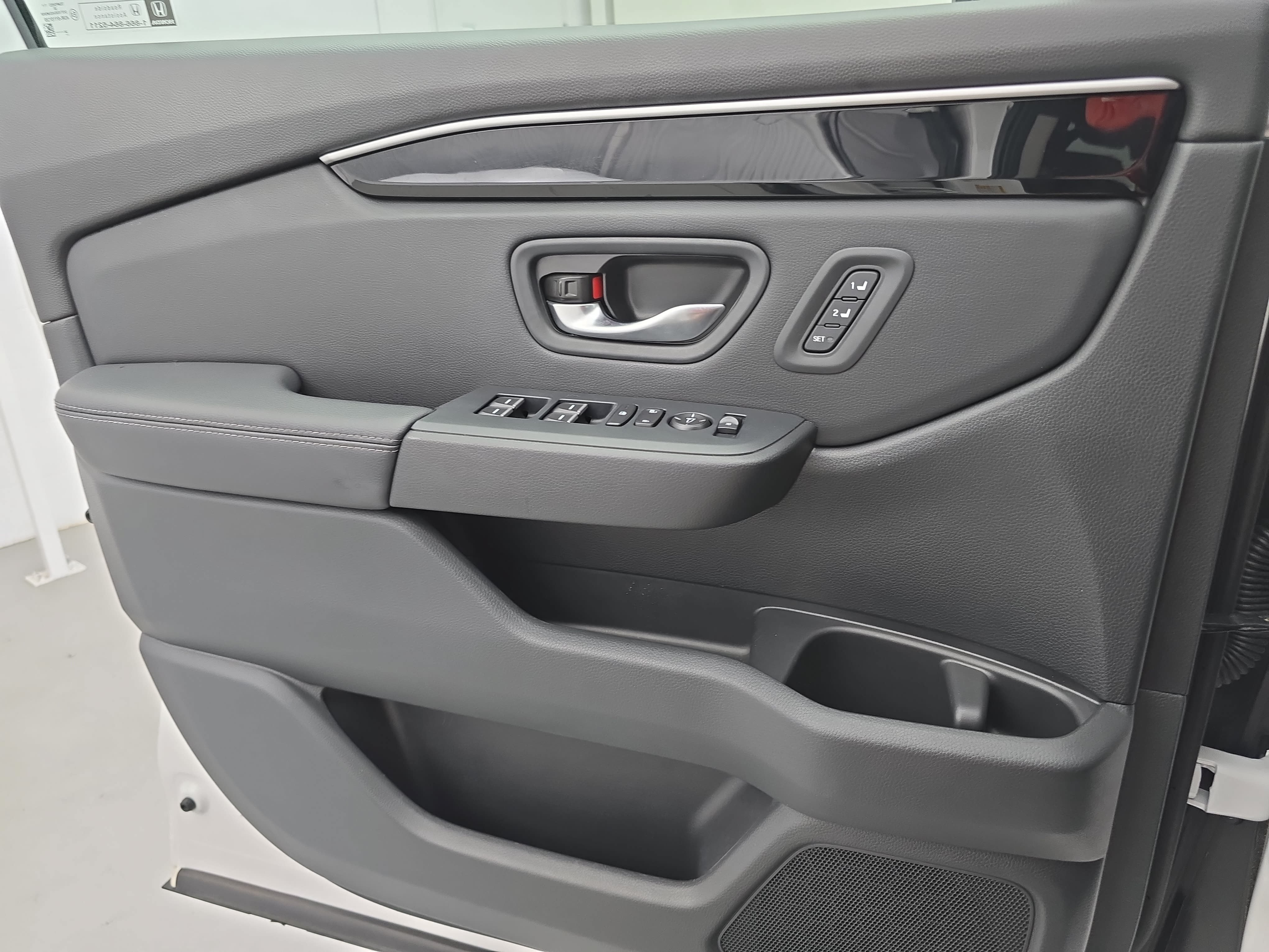 Certified 2025 Honda Pilot EX-L image 28