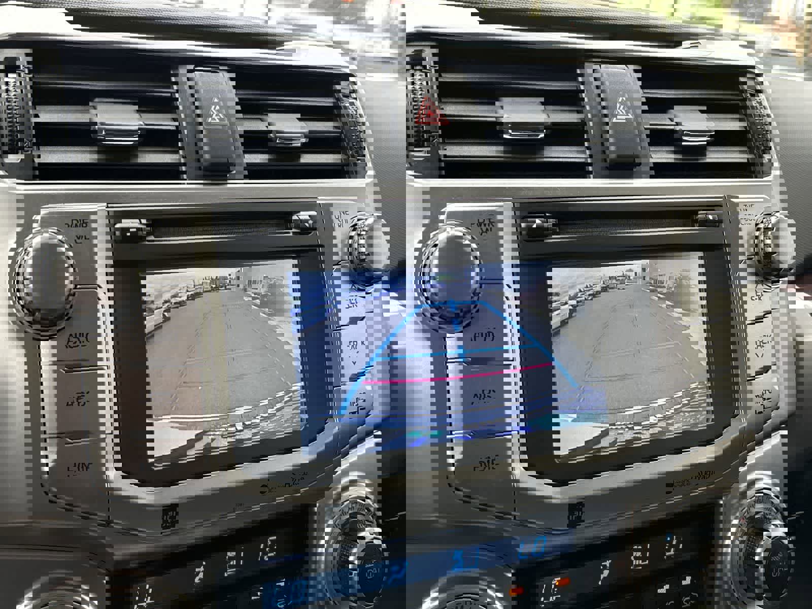 Used 2015 Toyota 4Runner Limited AWD/4WD image 27