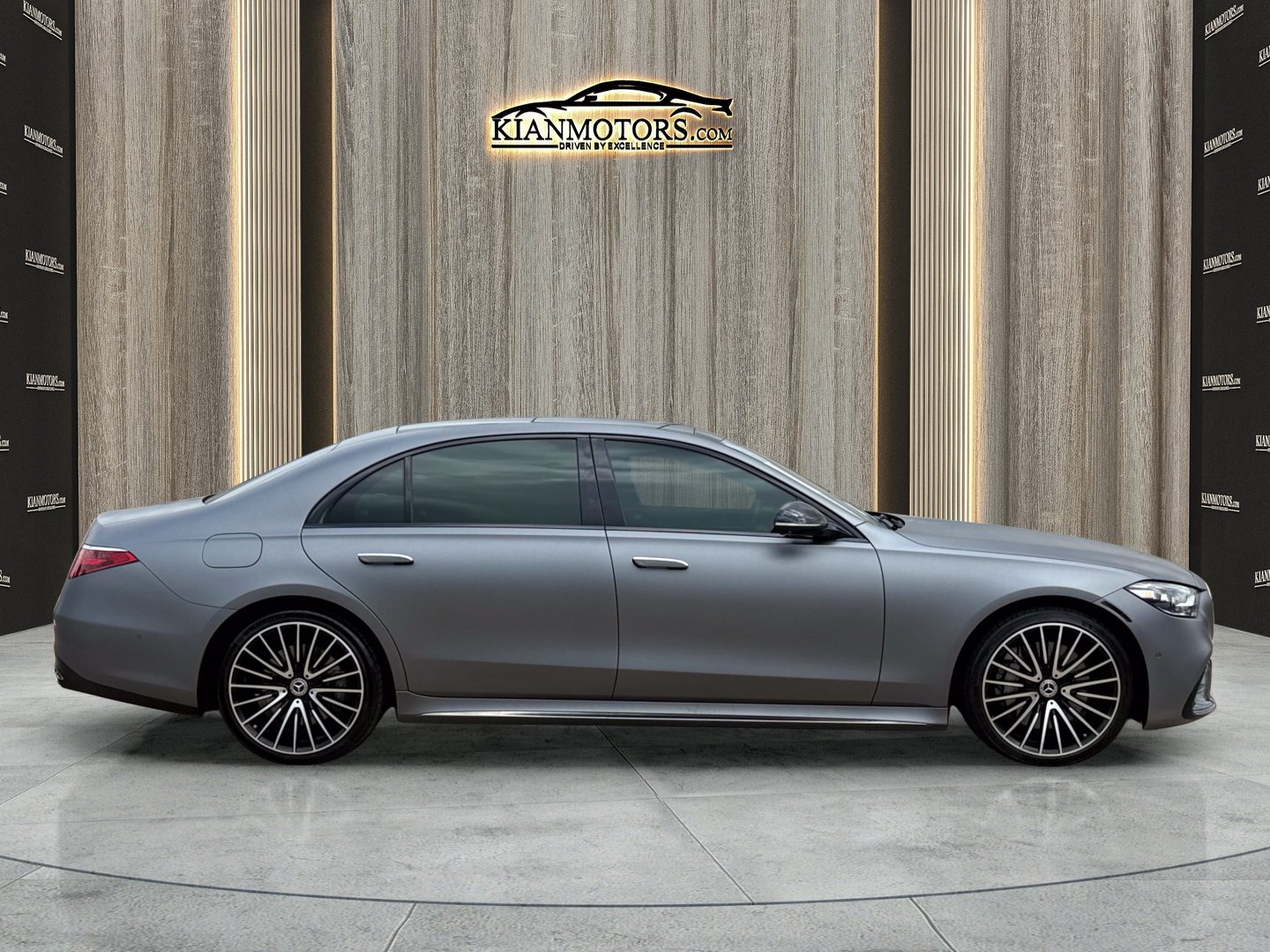 Used 2023 Mercedes-Benz S 500 4MATIC w/ AMG Line image 8