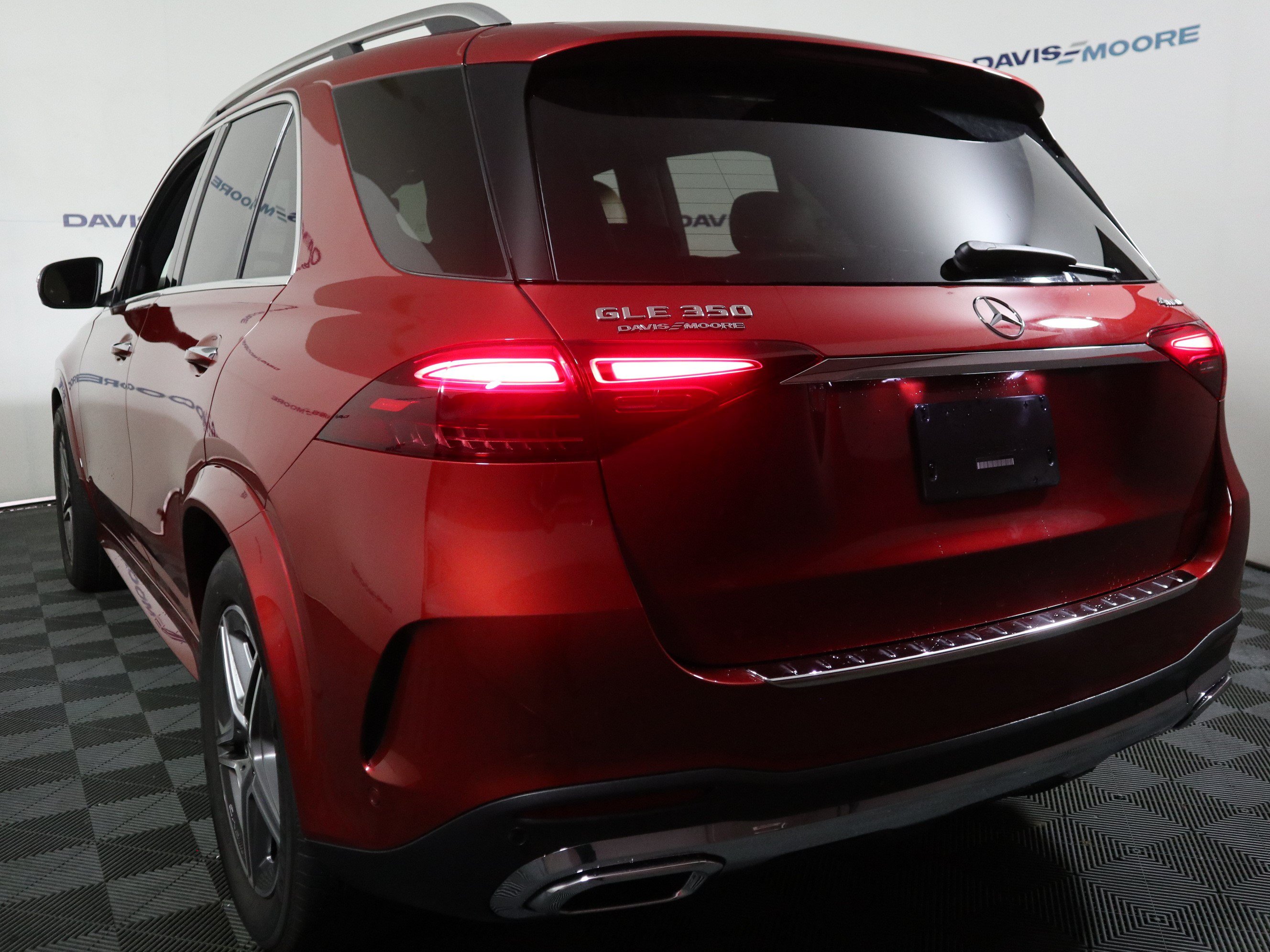 Used 2025 Mercedes-Benz GLE 350 4MATIC image 9