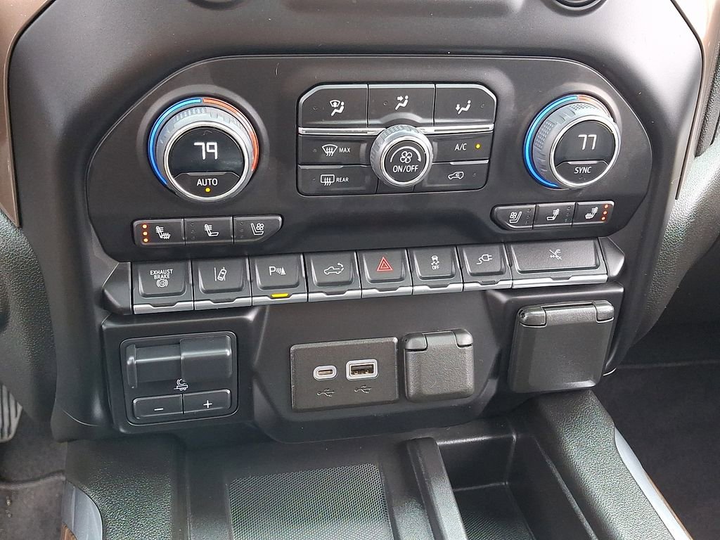 Used 2023 Chevrolet Silverado 3500 High Country w/ Technology Package image 16