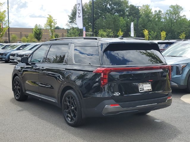 New 2027 Kia Carnival SX w/ Dark Edition Package FWD image 6