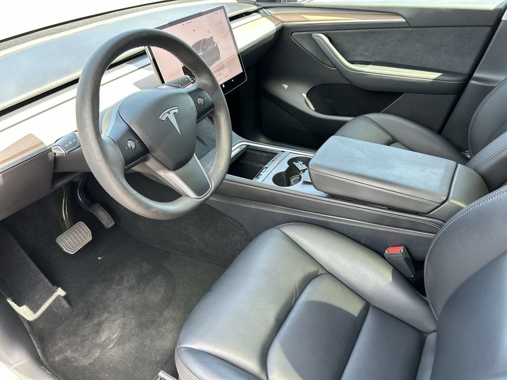 Used 2025 Tesla Model Y Long Range AWD/4WD image 10