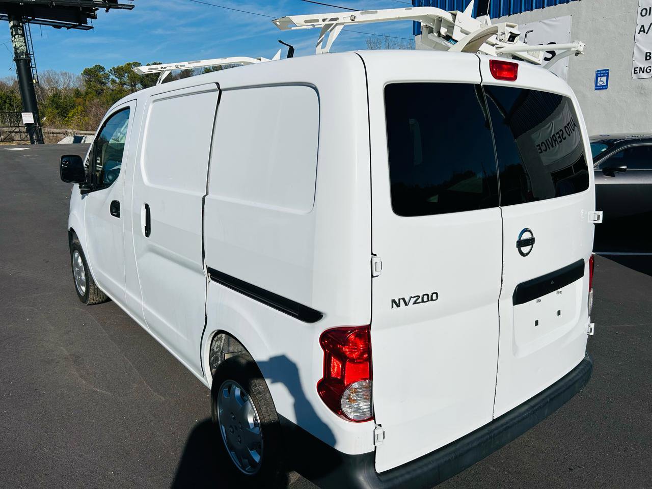 Used 2015 Nissan NV200 S w/ Cruise Control Package image 3