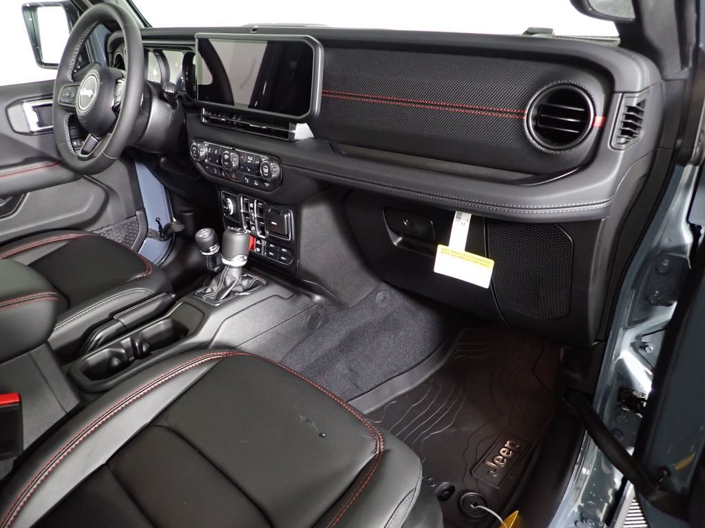 New 2026 Jeep Wrangler Unlimited Rubicon AWD/4WD image 40