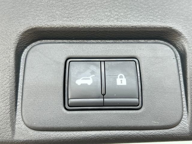 Used 2024 Nissan Rogue SV image 35