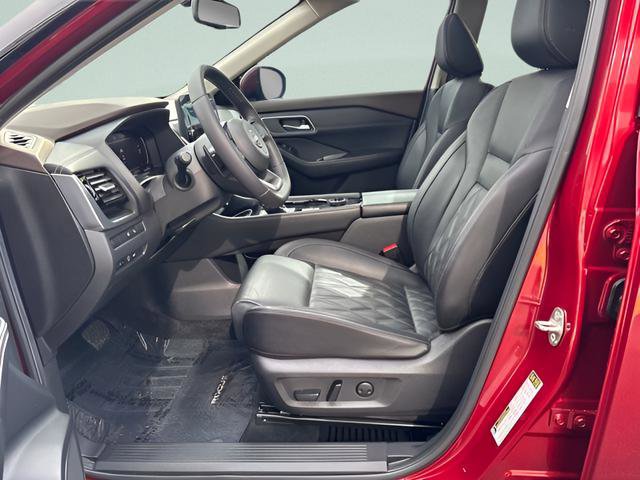 Used 2023 Nissan Rogue Platinum w/ Platinum Premium Package image 12