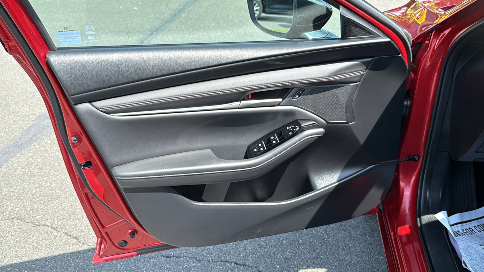 Certified 2025 MAZDA MAZDA3 s Sport FWD image 9