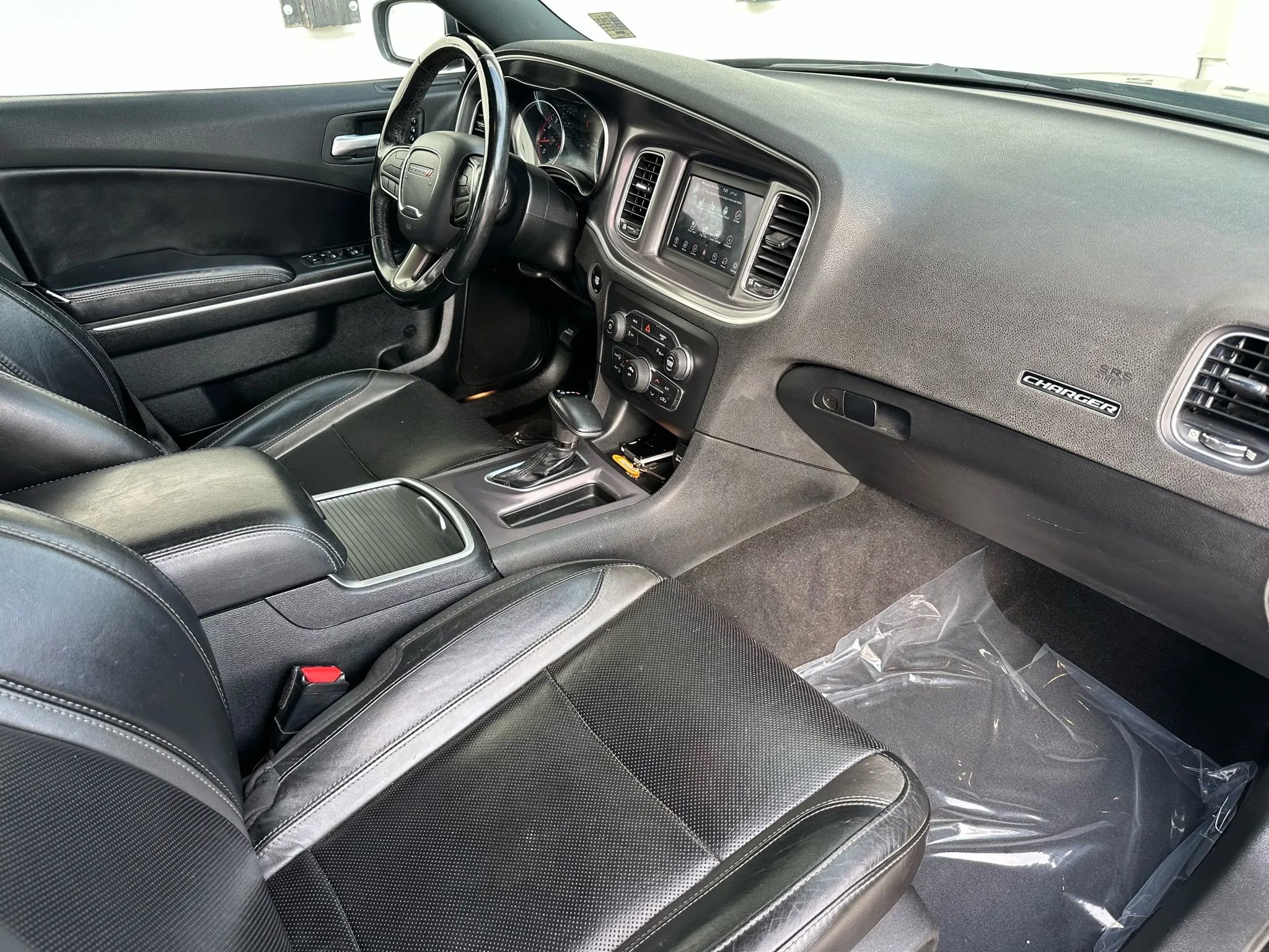 Used 2020 Dodge Charger SXT w/ Leather Interior Group image 14