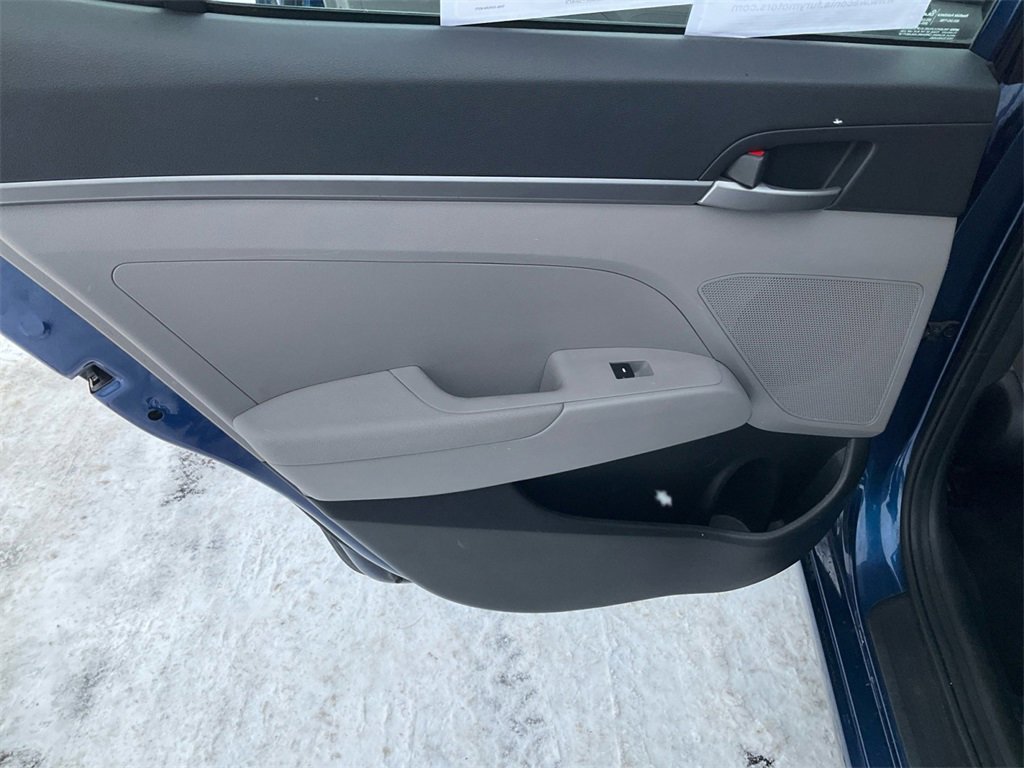 Used 2017 Hyundai Elantra SE image 20