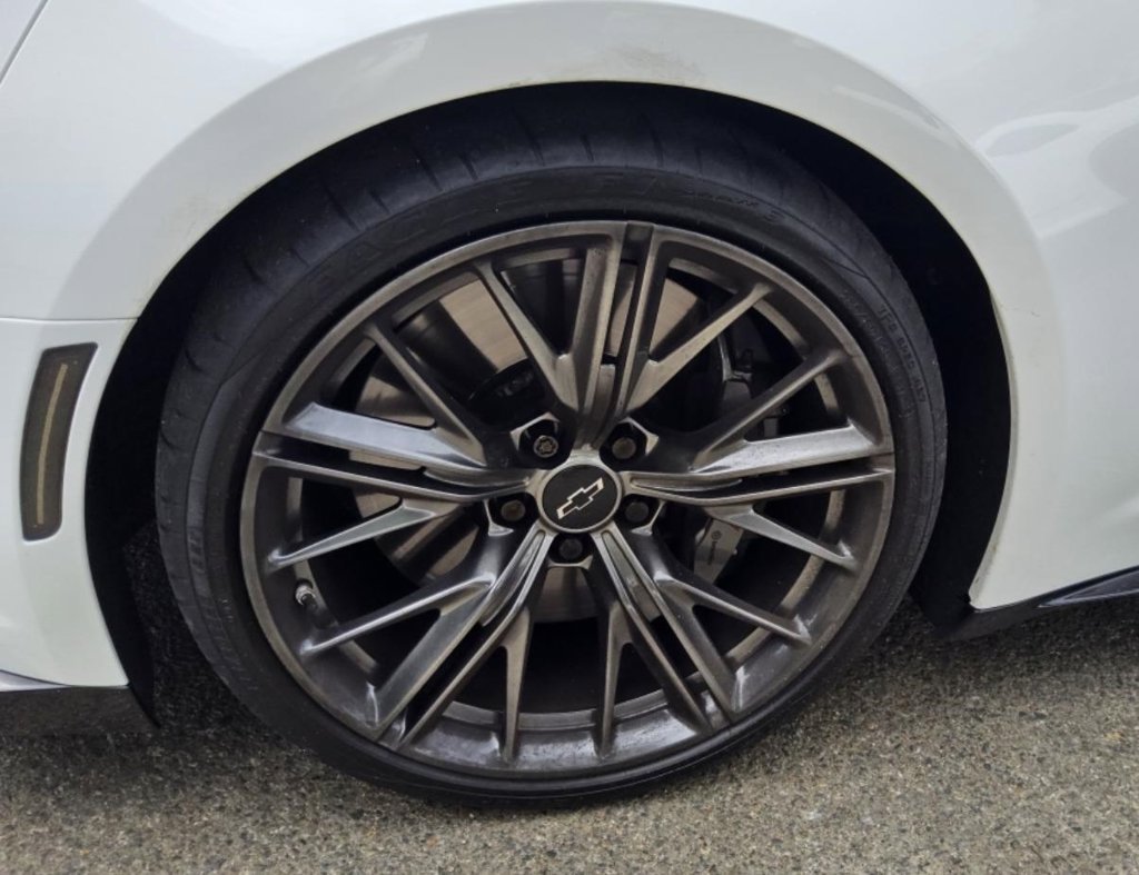 Used 2023 Chevrolet Camaro ZL1 RWD image 13