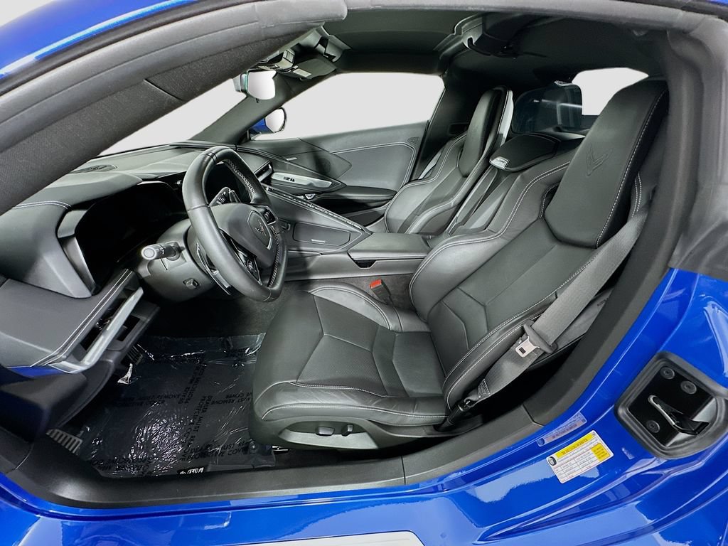 Used 2023 Chevrolet Corvette Stingray Coupe w/ 1LT RWD image 5