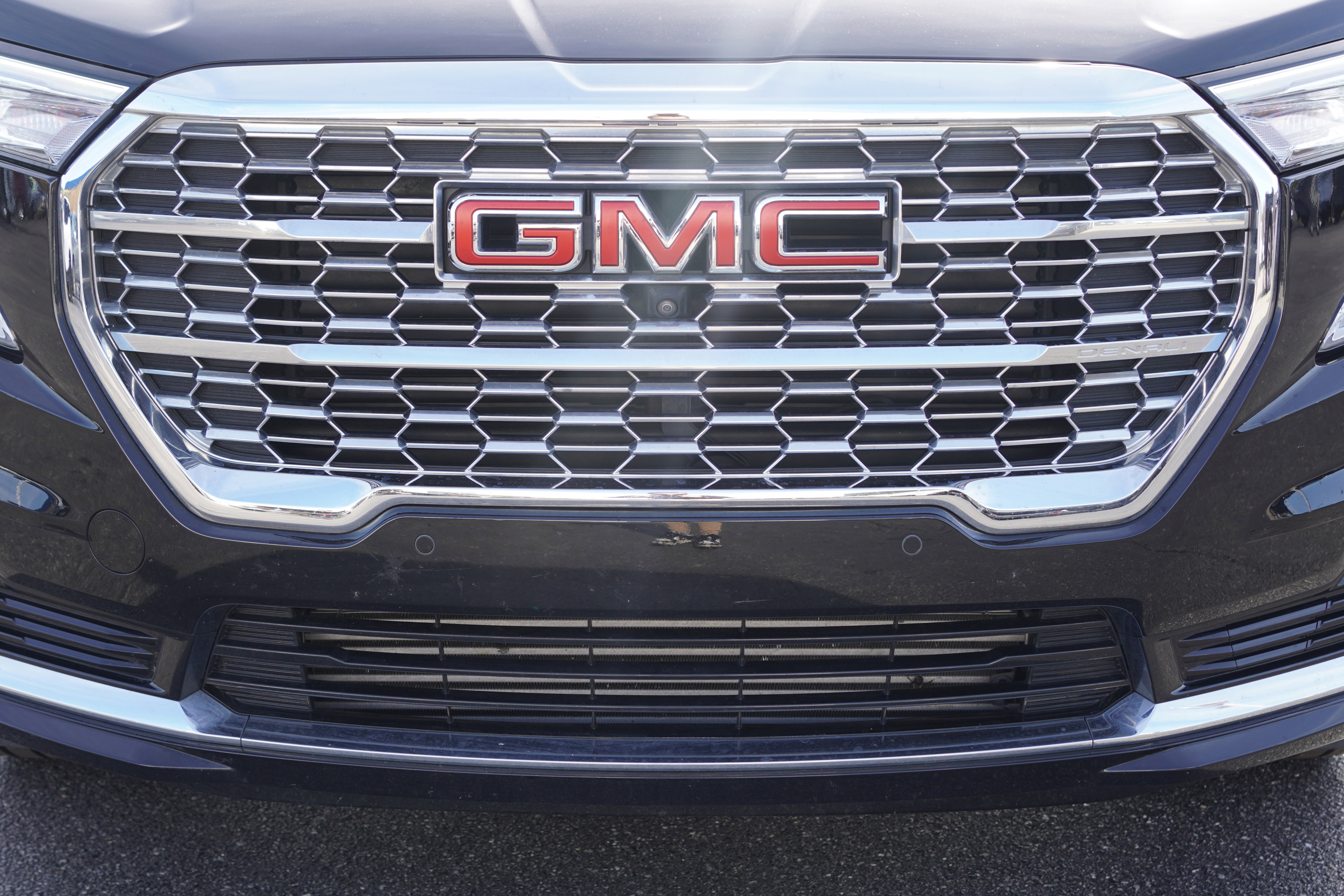 Used 2024 GMC Terrain Denali w/ Denali Premium Package image 53