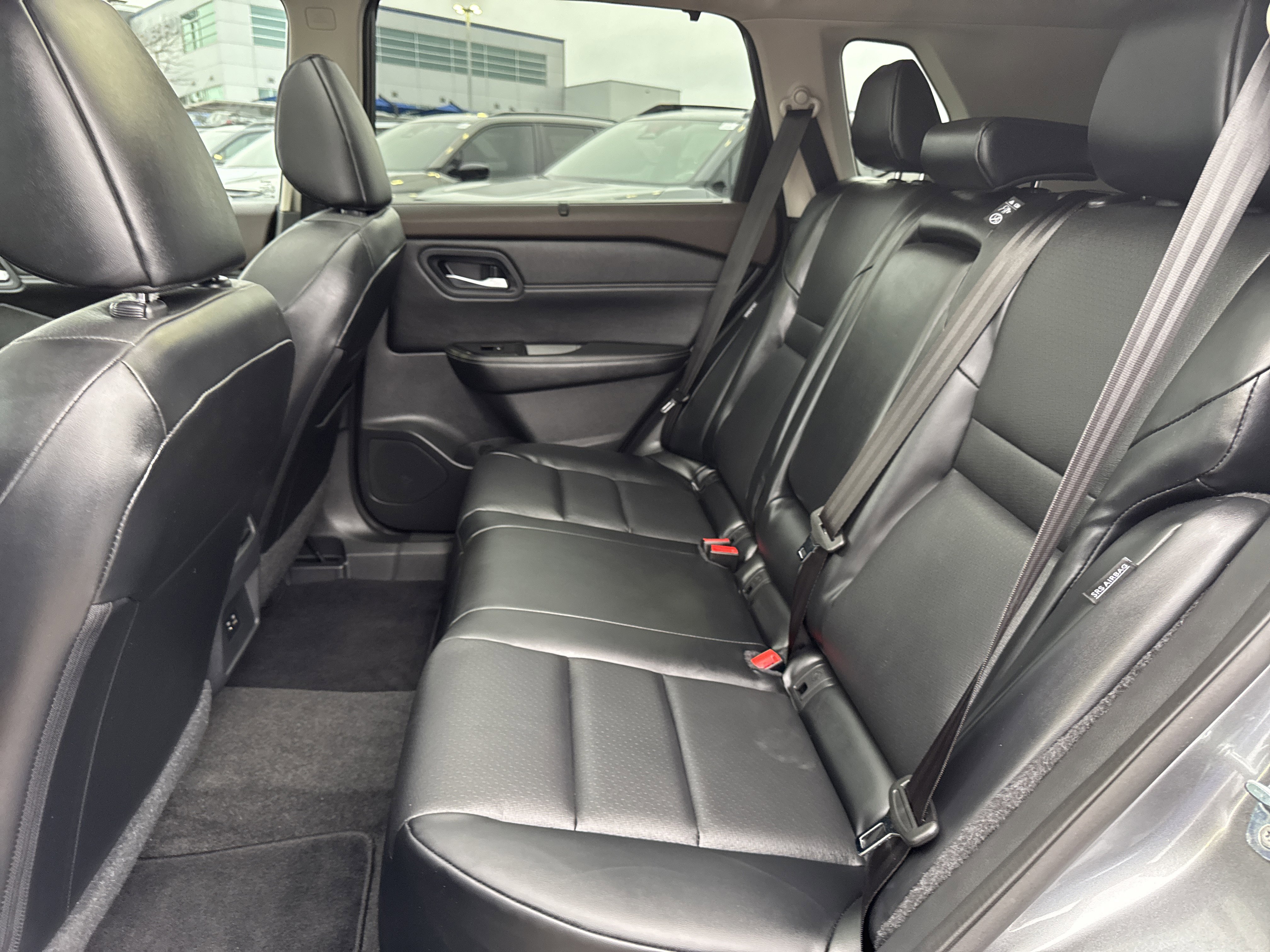 Used 2023 Nissan Rogue SV w/ SV Premium Package image 29