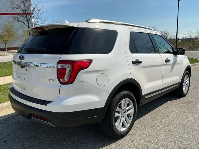Used 2019 Ford Explorer XLT w/ Equipment Group 202A image 6