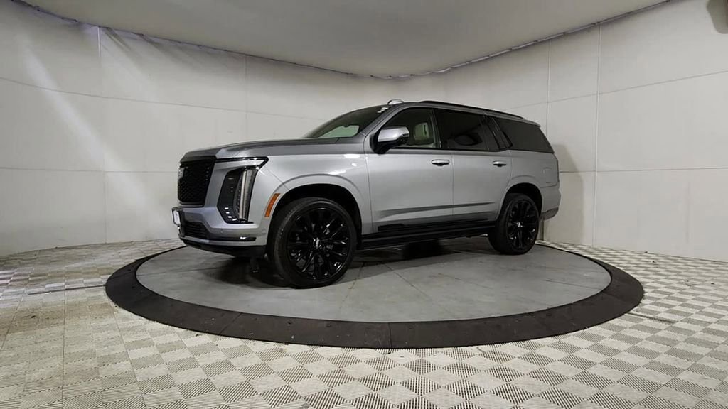 Used 2025 Cadillac Escalade Sport Platinum w/ LPO, ONYX Package AWD/4WD image 9