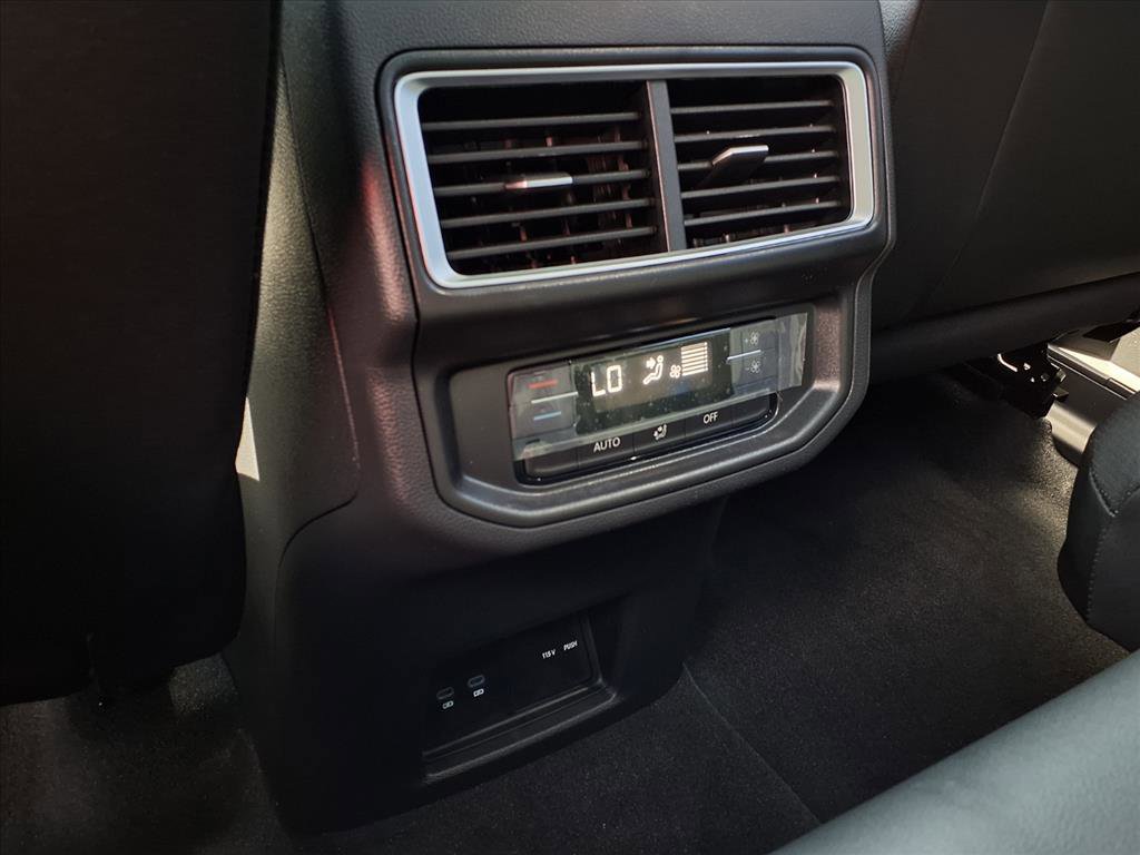 New 2026 Volkswagen Atlas SE image 7